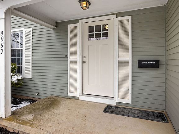 3rd image of 4957 Look Kinney Cir