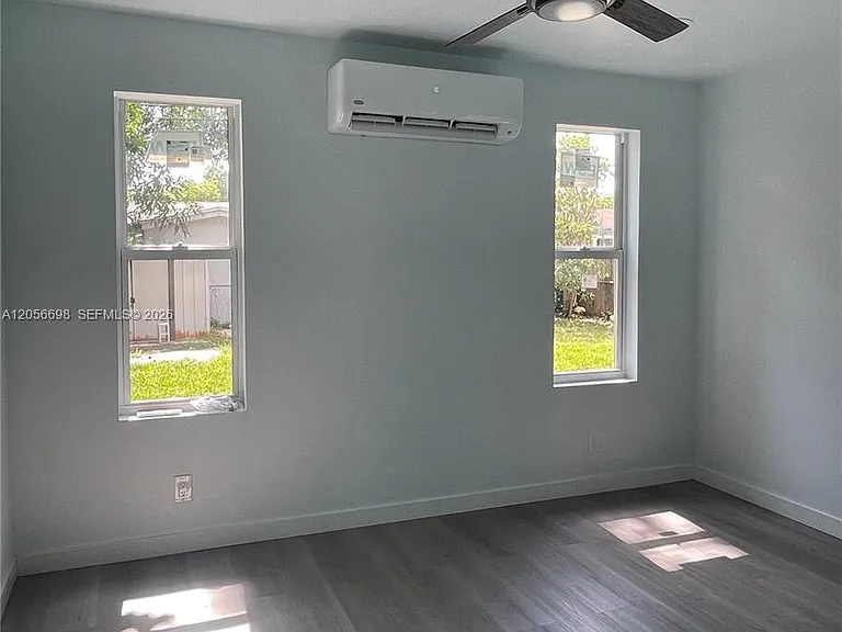 1420 NE 1st Ave — Photo 16