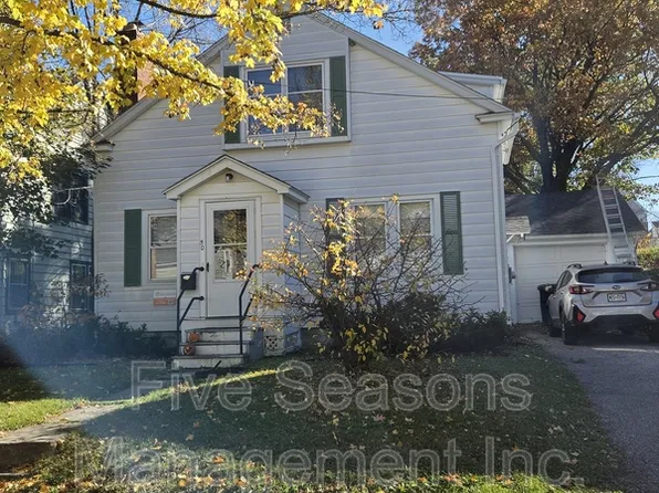 50 University Ter, Williston, VT 05401