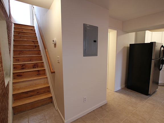 3rd image of 71 Troutman St APT 2R
