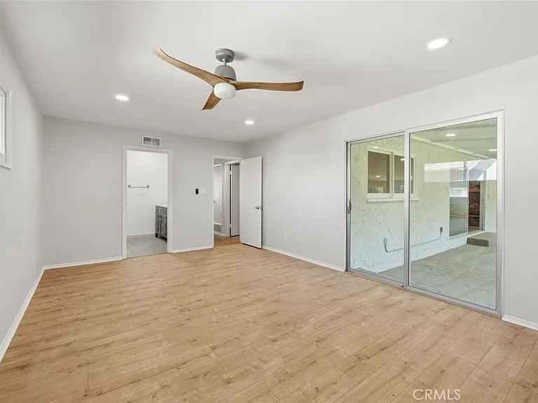 48 Mansfield Ln — Photo 6
