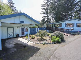 525 Village Pines Way, Coos Bay, OR 97420