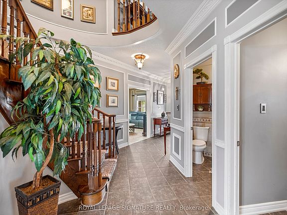 5th image of 11 Downey Dr