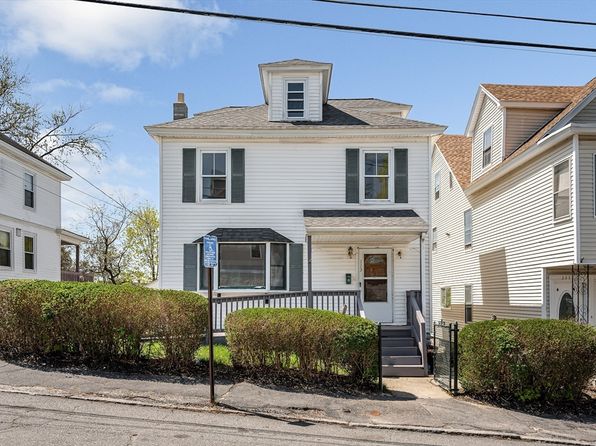 113 Bellevue St, Lowell, MA 01851