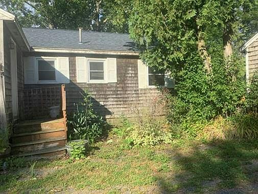 2nd image of 20 Coldbrook Rd