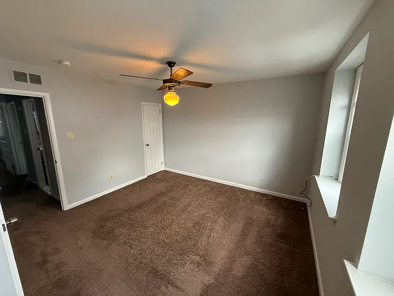 71 Suburban Ln — Photo 15