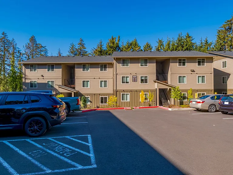 Harmona Heights Apartments — Photo 5