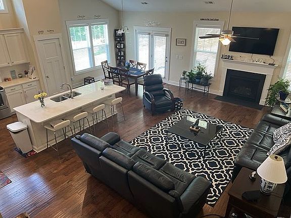 Open Living Area