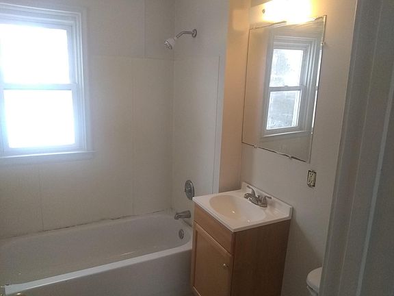 5th image of 1291 Superior St