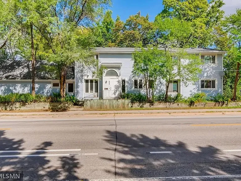 2417 Como Ave SE — Photo 1