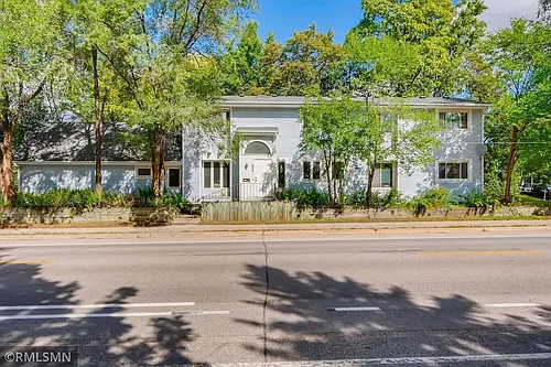 2417 Como Ave SE Photo 1