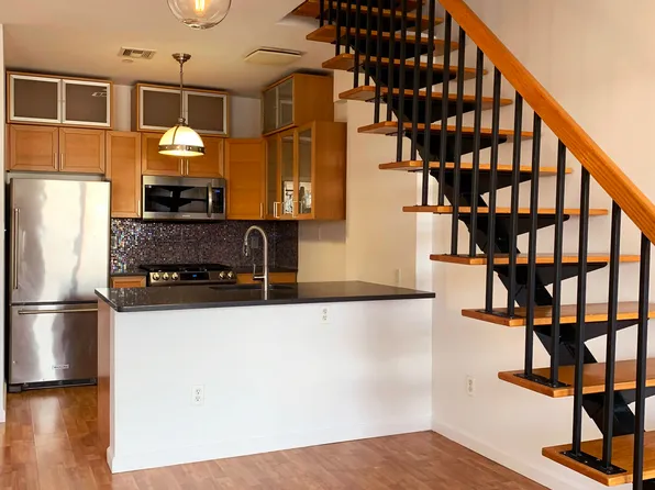 893 Myrtle Avenue image 9 of 23