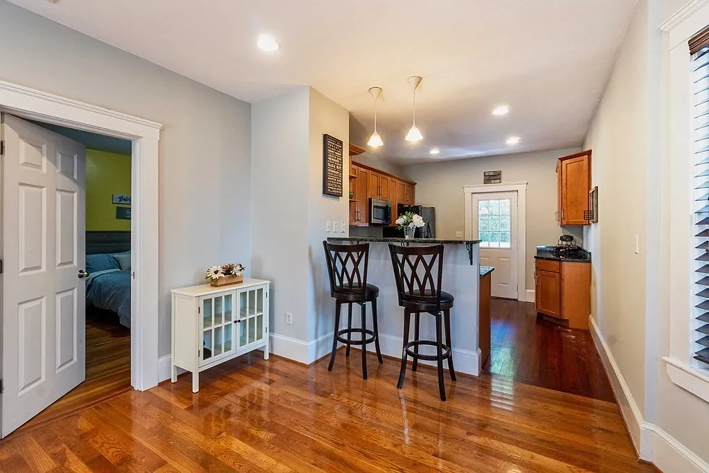 Building Photo - 7 Treadway Rd #1