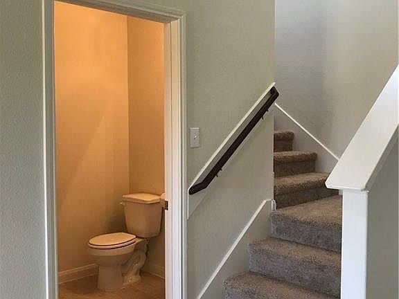 3rd image of 1616 White Mountain Way