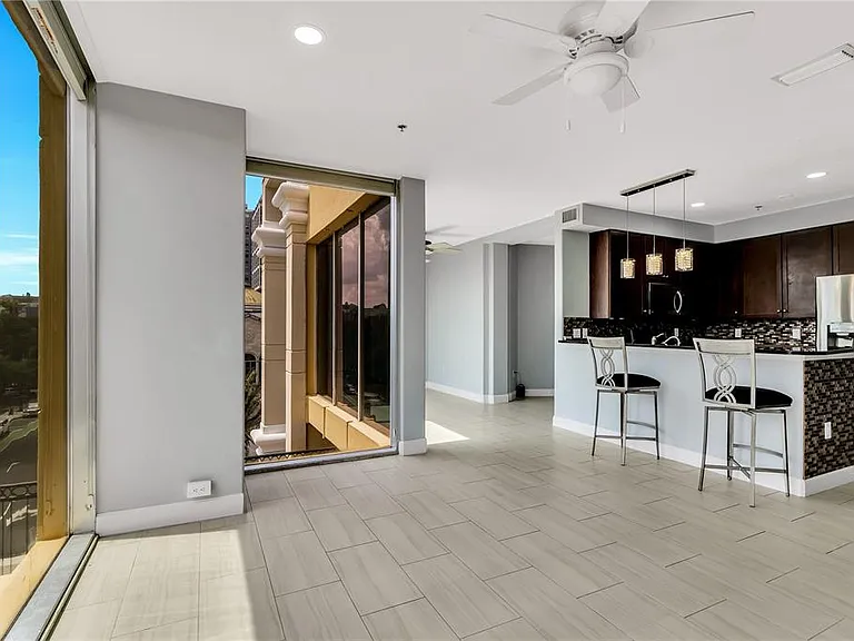 151 E Washington St #5B — Photo 9