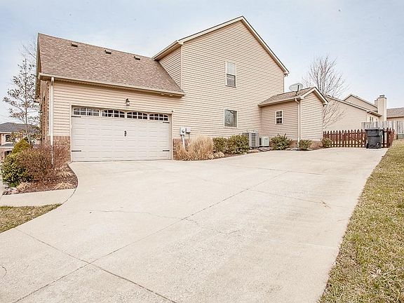 2nd image of 501 Ravenna Ln