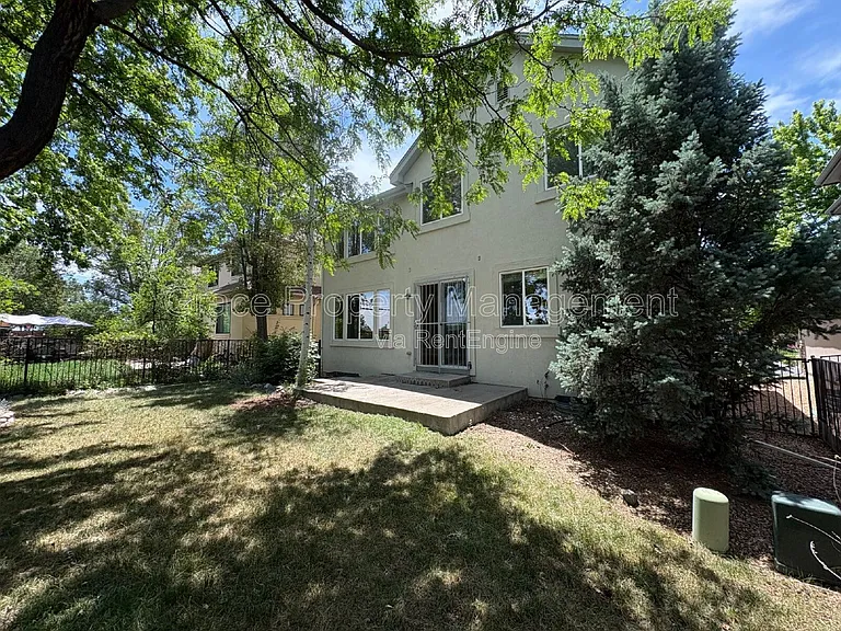 1730 S Poplar St — Photo 31