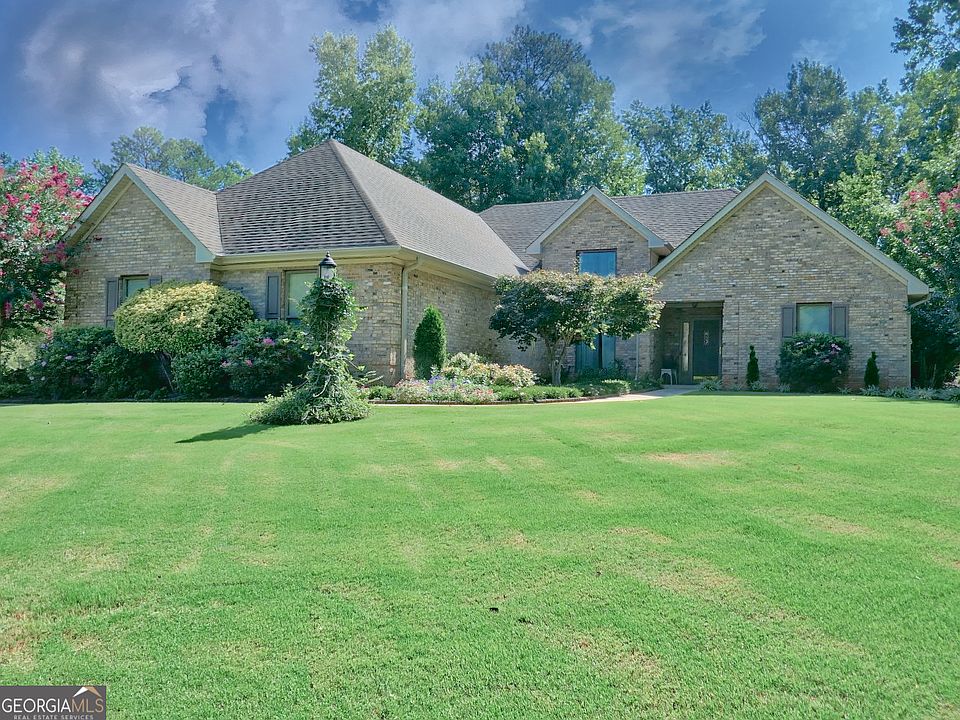 1st image of 504 Redwood Cir