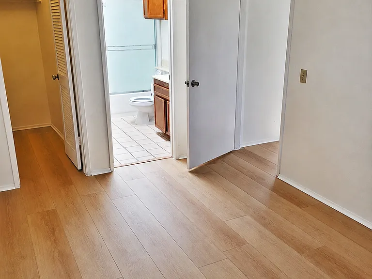 8310 Regents Rd #3F — Photo 8