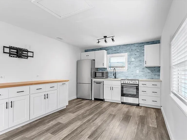 6008 N Tampa St #2 — Photo 15