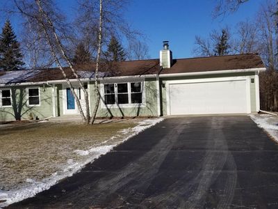 591 Highland Dr, Waupaca, WI, 54981