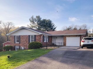 395 Burnt Factory Rd, Stephenson, VA 22656