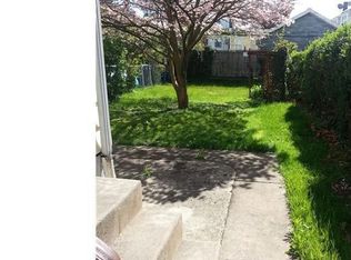 304 Saint Vincent St, Philadelphia, PA 19111