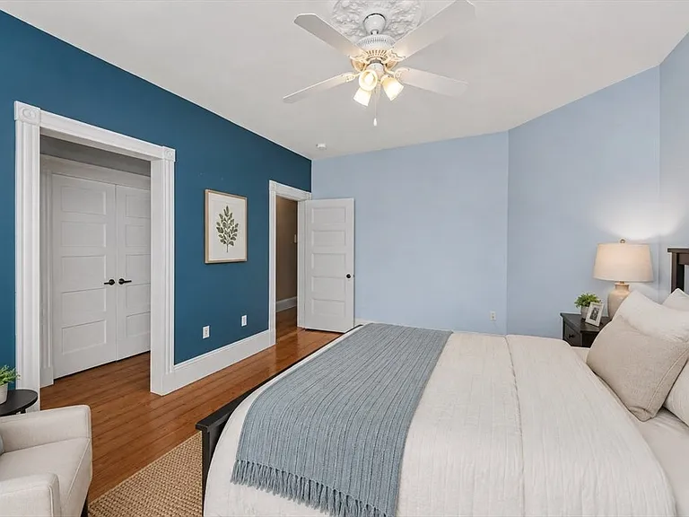 326 Centre St #3 — Photo 8