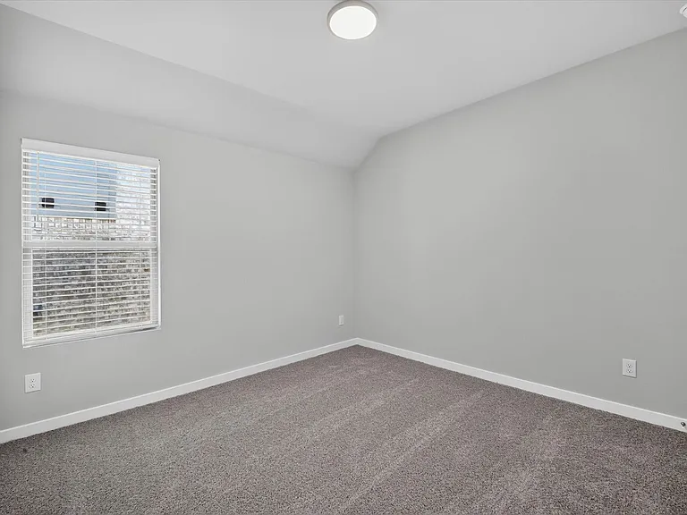 709 Summerberry Dr — Photo 14