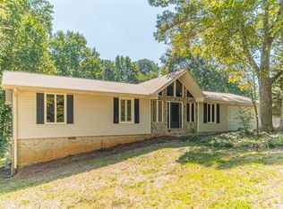 4946 Kettle Ct SW, Lilburn, GA 30047