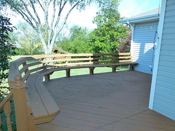 2nd image of 131 Lori Lee Dr