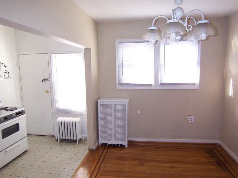 1514 S Corlies St — Photo 8