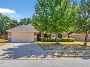 2005 Lindentree Dr, Weatherford, TX 76086
