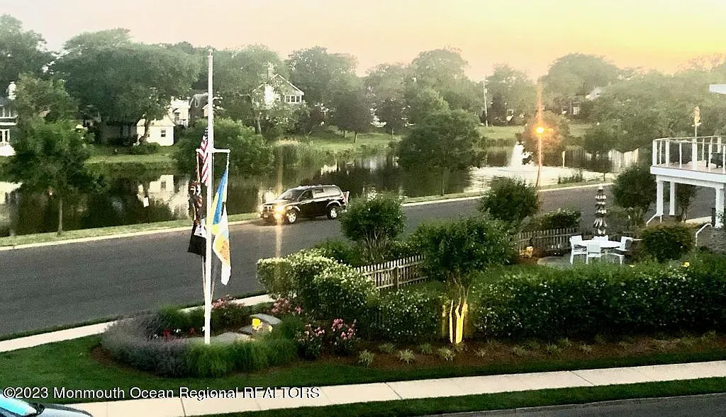 6 bed, 2962 sqft, $3,300 — Photo 4