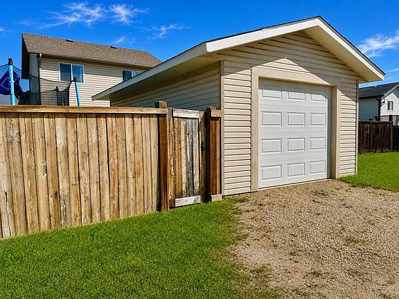 3rd image of 8941 N 70th Ave