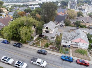 32 Battle St W, Kamloops, BC V2C1G6