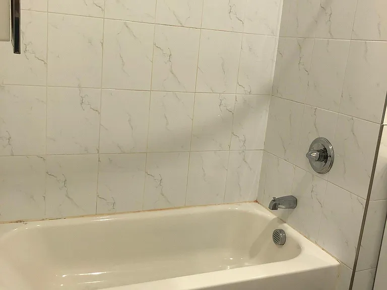 429 Bergen Ave — Photo 12