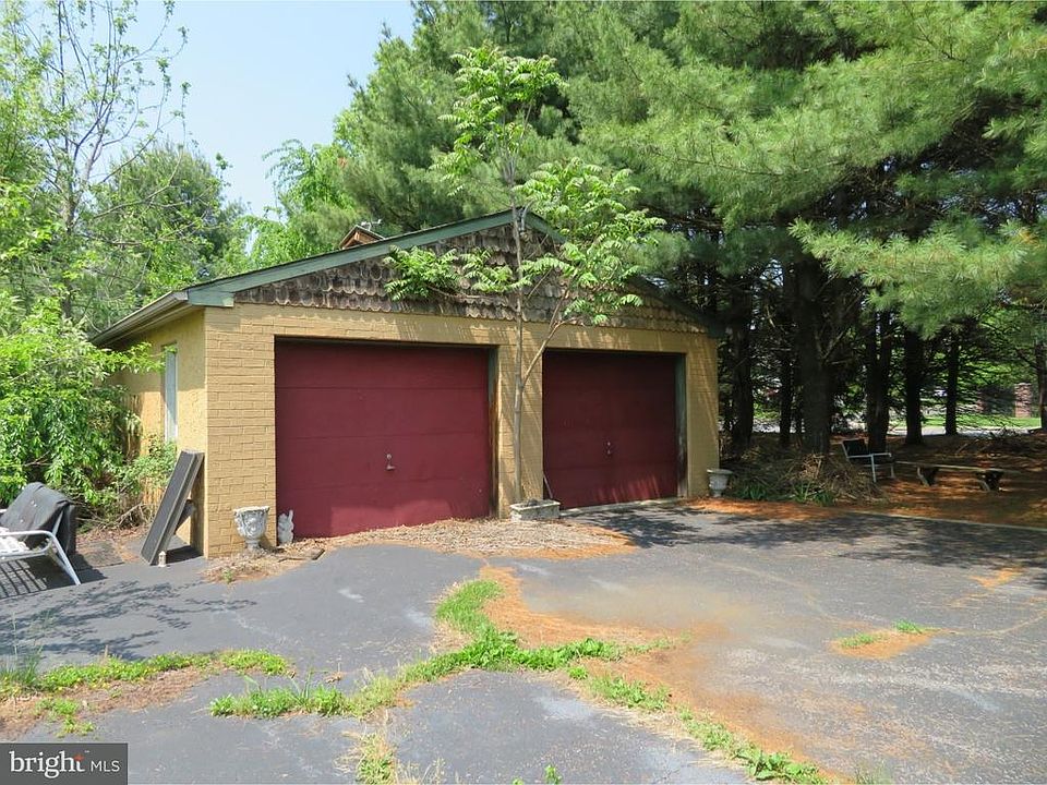 2nd image of 225 Bechtel Rd