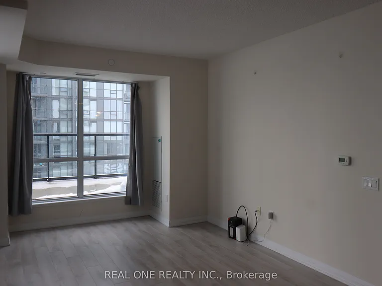 65 Watergarden Dr #403 — Photo 9