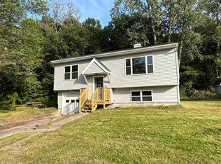 18 Valley Ridge Rd, South Burlington, VT 05403