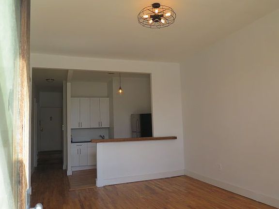 3rd image of 63 Wyckoff Ave APT 1A