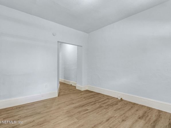 jacksonville-florida-154611322 picture