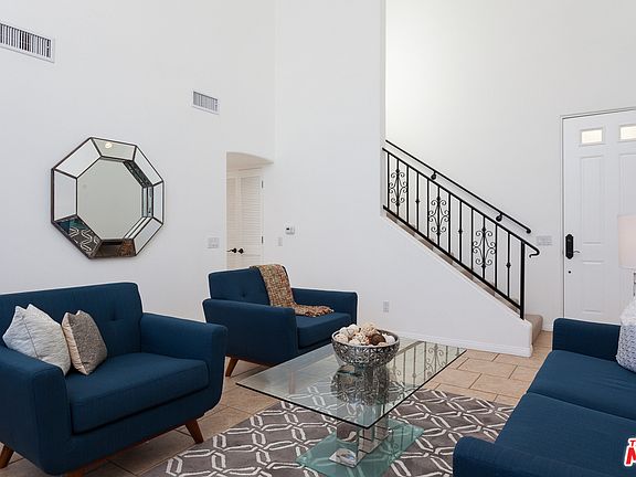 4th image of 851 N San Vicente Blvd APT 308