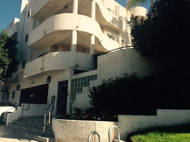 Tujunga Villas