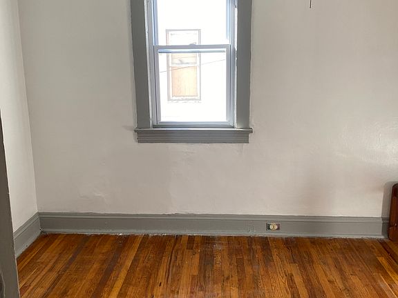 3rd image of 3930 Arnold Ct Unit 2