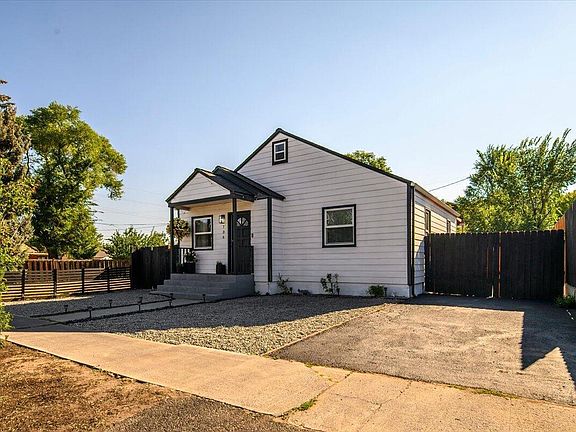 3rd image of 736 SW 10th St