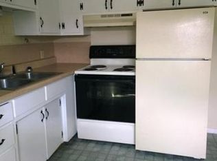 77 Hall Rd APT 302B, Sturbridge, MA 01566