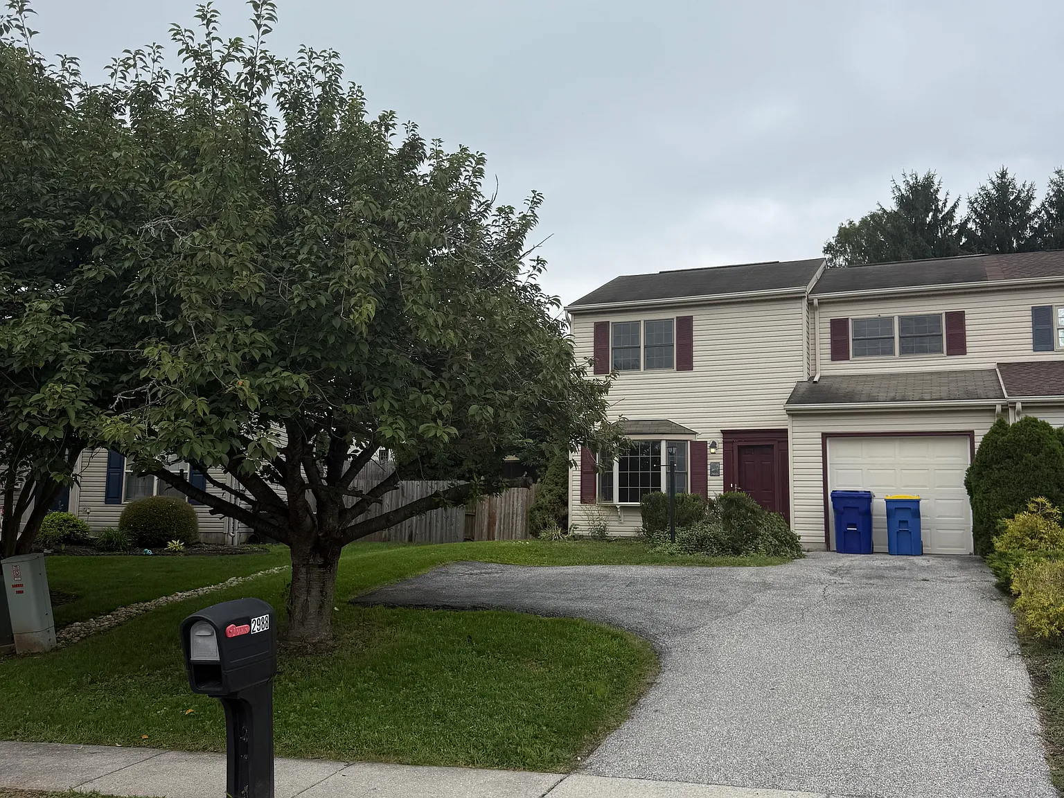 3 bed, 1.5 bath, 1198 sqft, $1,950 — Photo 1