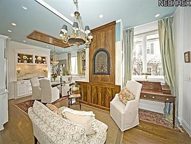 2nd image of 2621 Fairmount Blvd