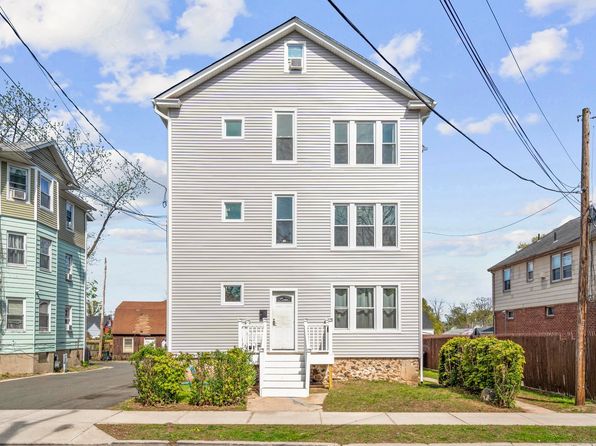 279 Oak St, New Britain, CT 06051